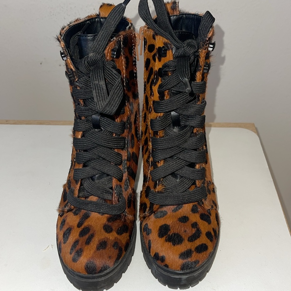 EXPRESS like new, HORSE HAIR, cheetah print, , zip- tie up boot. 4” heel. Sz. 6 - Picture 4 of 6